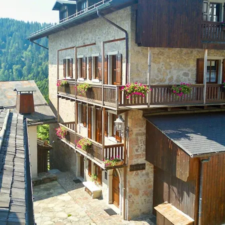 Historic Dwelling With Terrace In Sauris Apartment